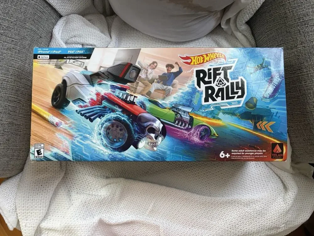 Hot Wheels : Rift Rally - PlayStation 4, PlayStation 5. Brand New In Box.